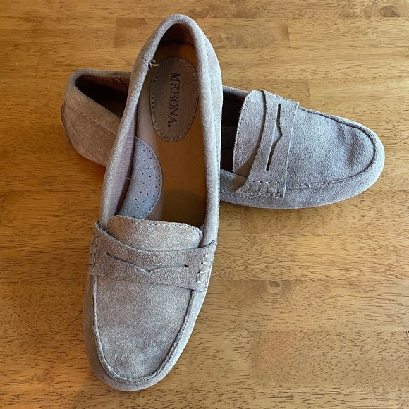 Merona Shoes - NWOT Size 6.5 tan Merona suede loafers
